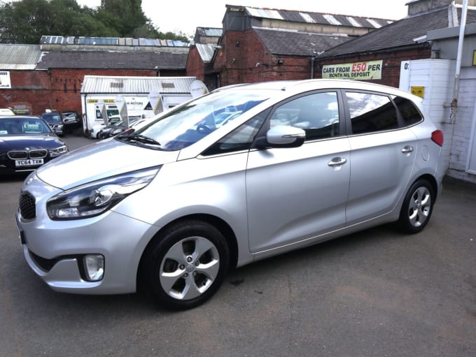 2025 Kia Carens