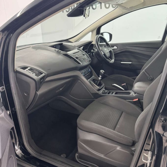 2025 Ford C-max