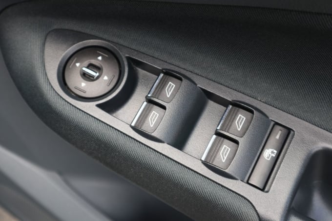 2025 Ford C-max