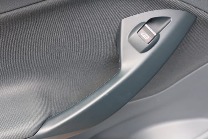 2025 Ford C-max