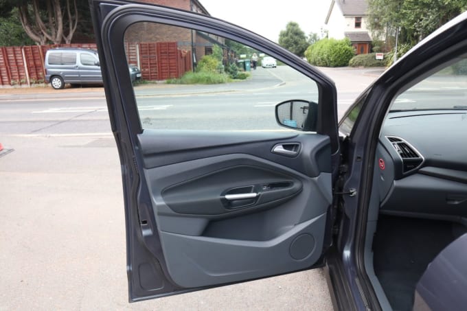 2025 Ford C-max