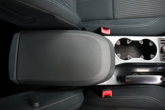 2025 Ford C-max