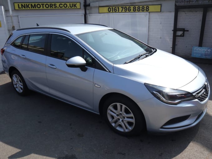2025 Vauxhall Astra