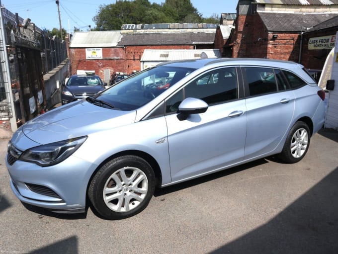 2025 Vauxhall Astra