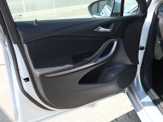 2025 Vauxhall Astra