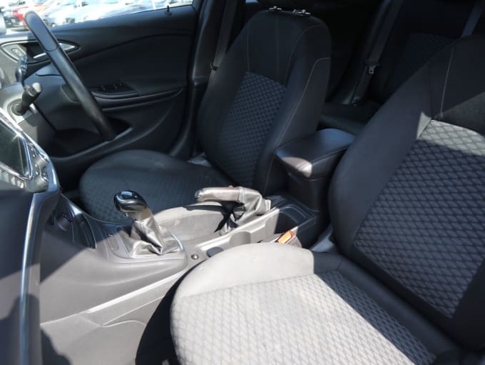 2025 Vauxhall Astra