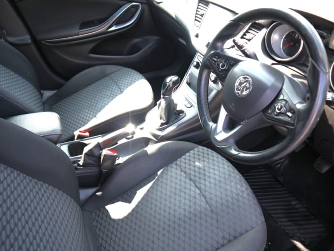 2025 Vauxhall Astra