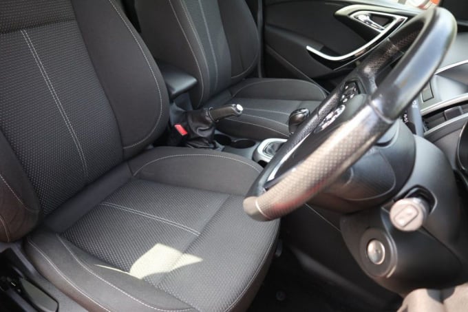 2025 Vauxhall Astra
