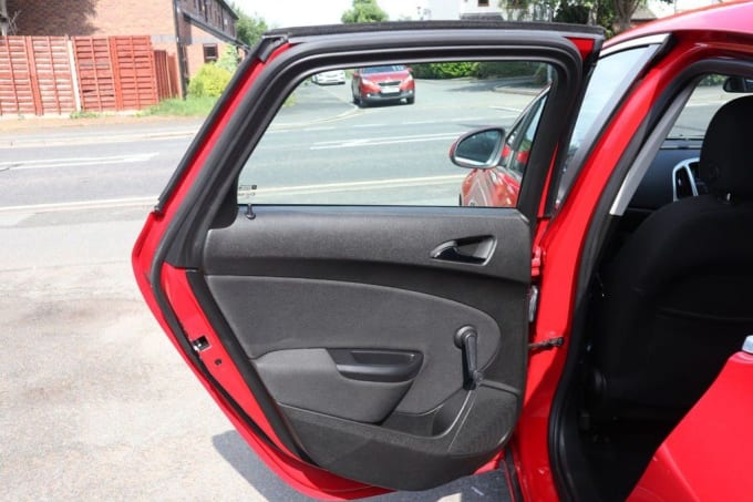 2025 Vauxhall Astra