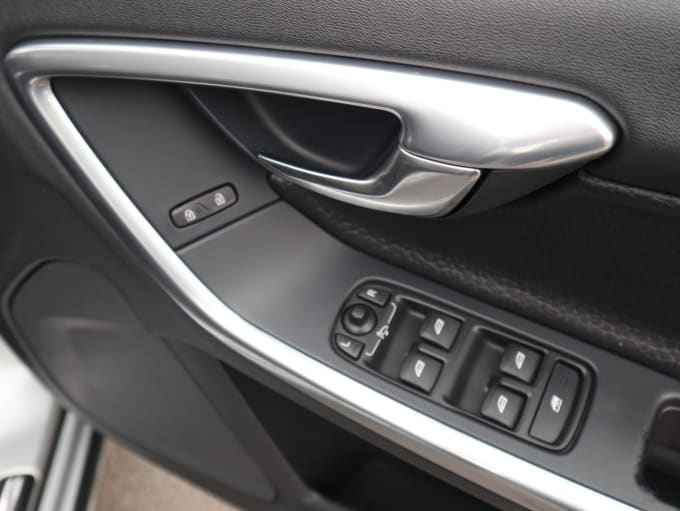 2025 Volvo S60