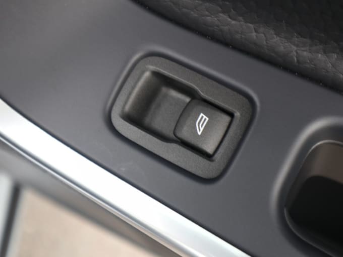 2025 Volvo S60