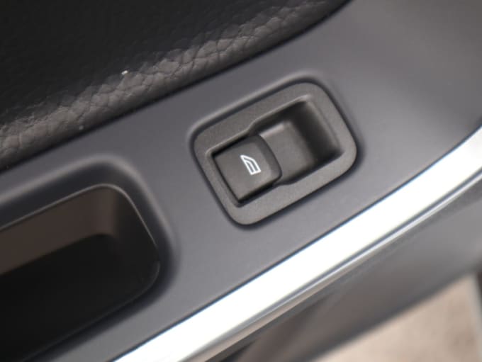 2025 Volvo S60