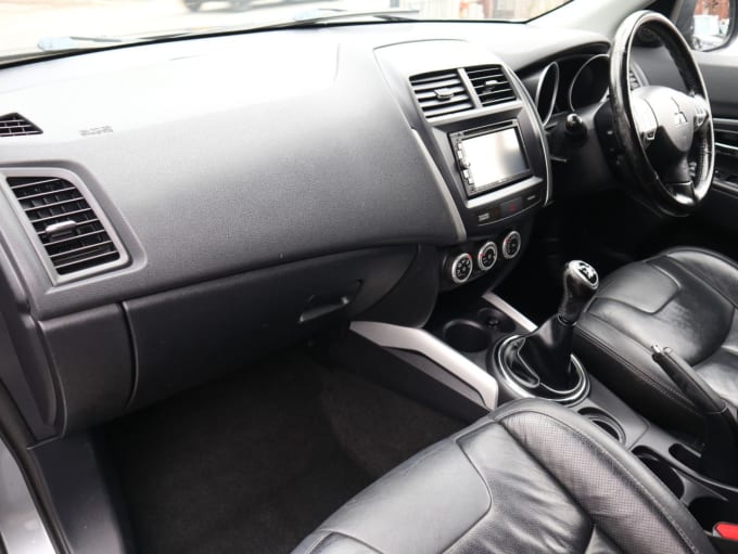 2025 Mitsubishi Asx