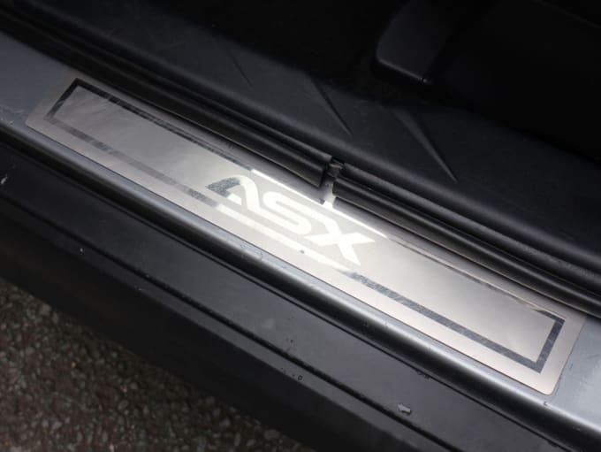 2025 Mitsubishi Asx