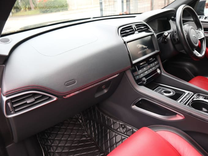 2016 Jaguar F-pace