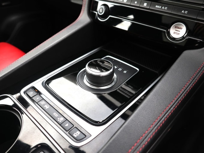 2016 Jaguar F-pace