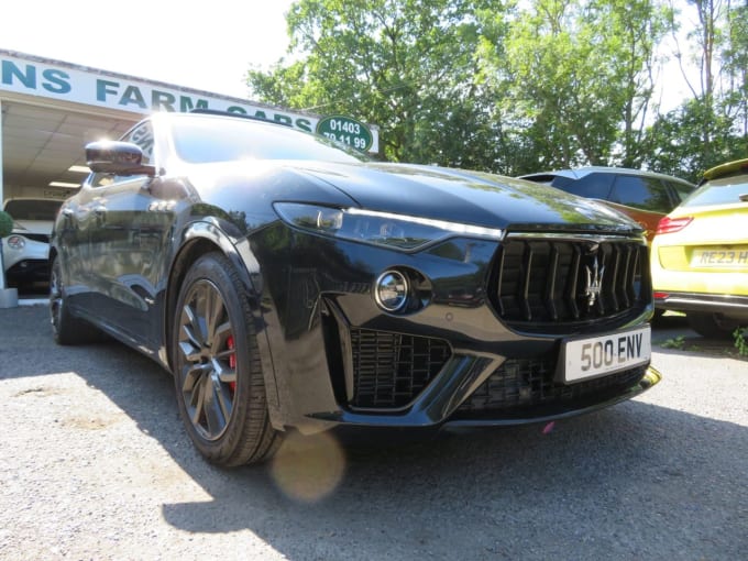 2025 Maserati Levante