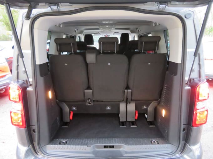 2025 Toyota Proace Verso