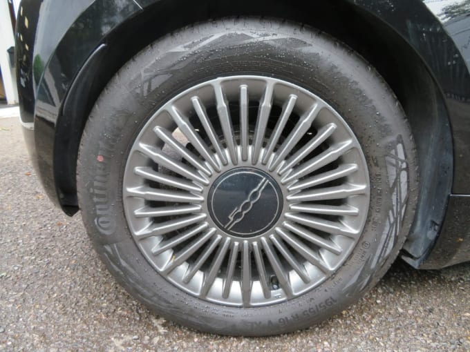2025 Fiat 500e
