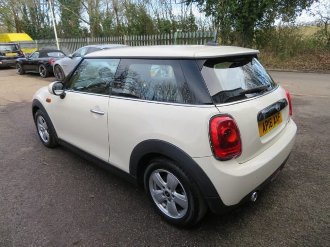 2025 Mini Hatch