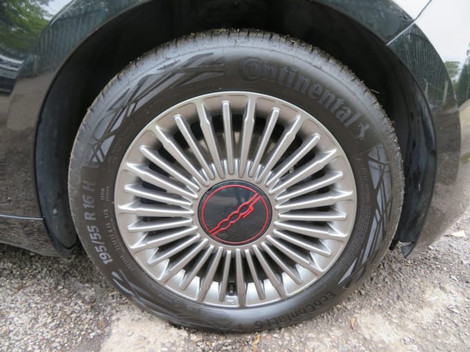 2025 Fiat 500e