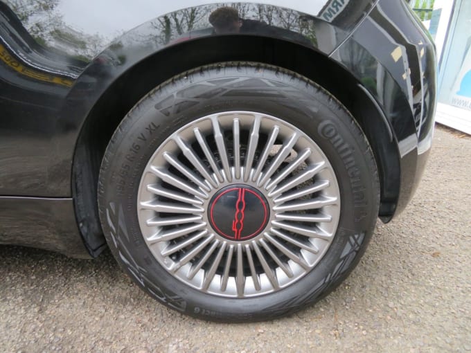 2025 Fiat 500e