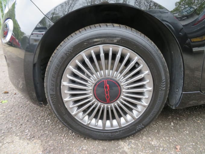 2025 Fiat 500e