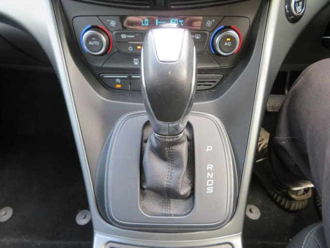 2025 Ford Kuga
