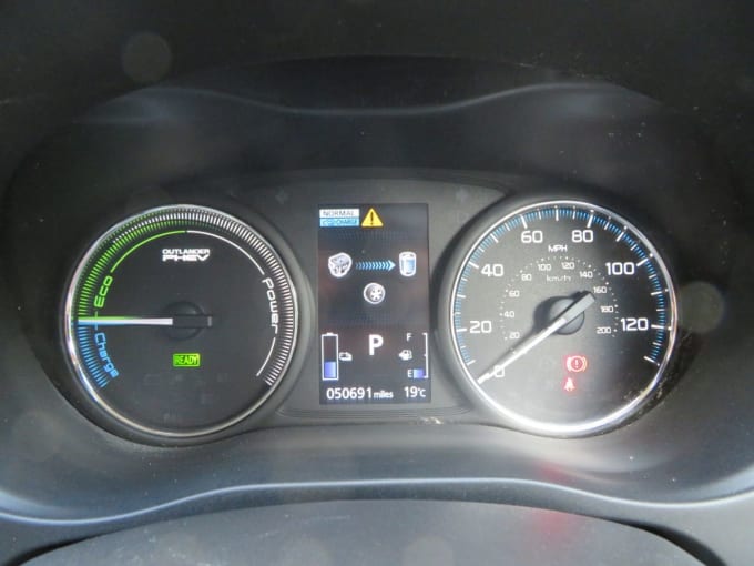 2025 Mitsubishi Outlander