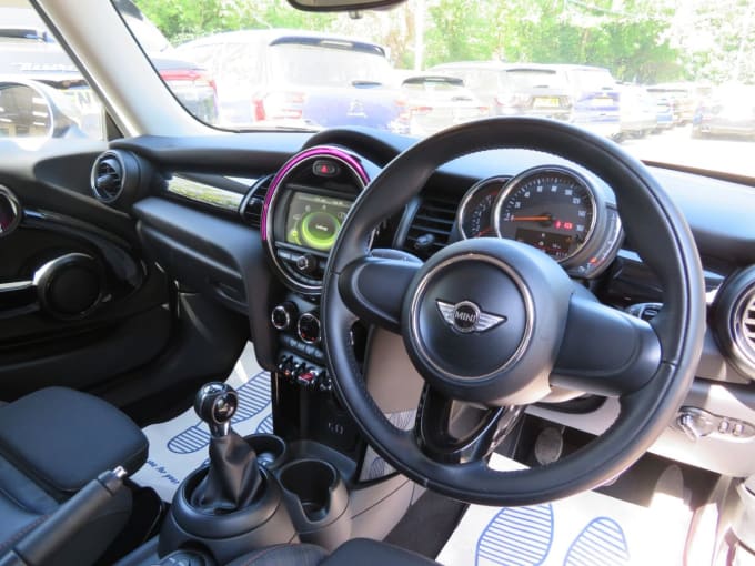 2025 Mini Hatch