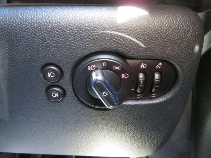 2025 Mini Hatch