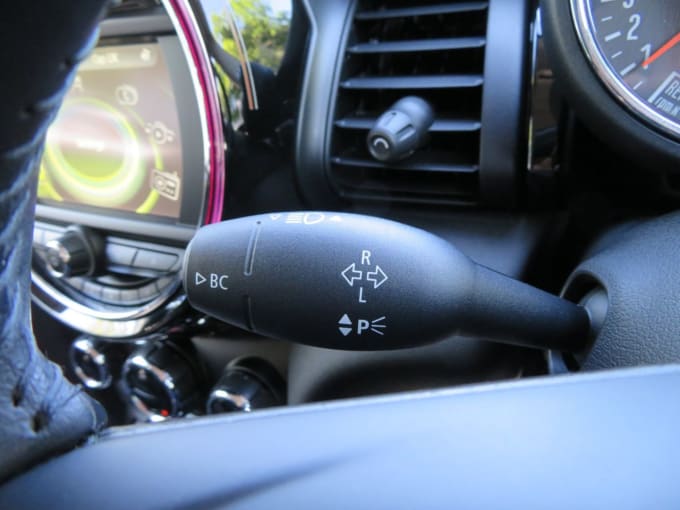 2025 Mini Hatch