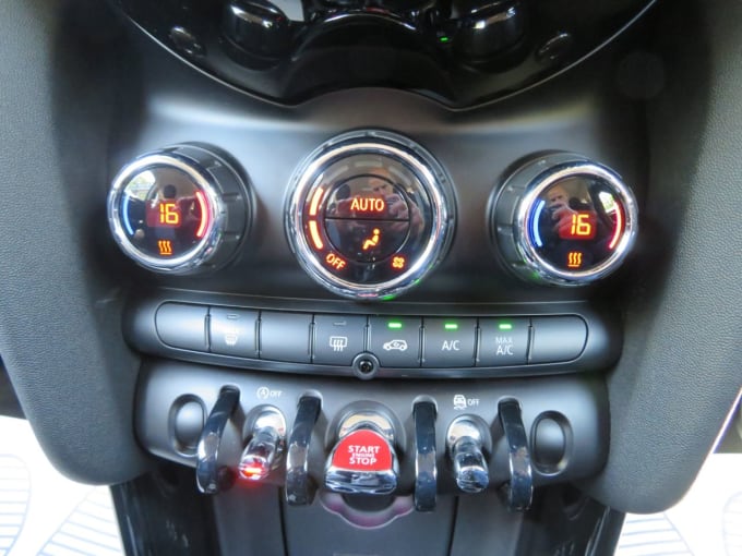 2025 Mini Hatch