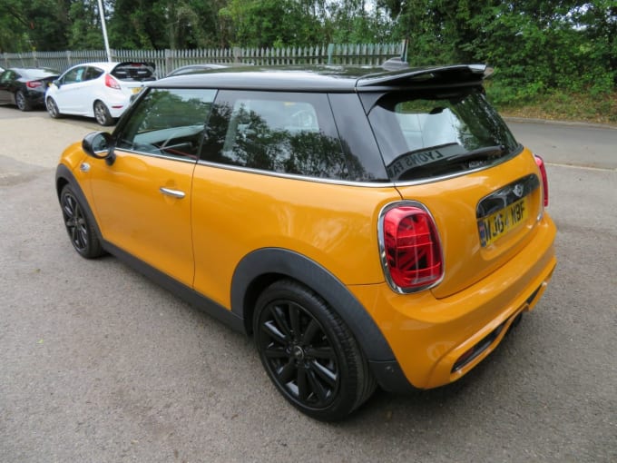2025 Mini Hatch