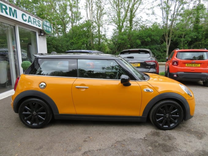 2025 Mini Hatch