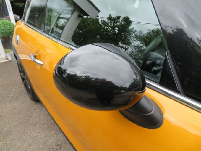 2025 Mini Hatch