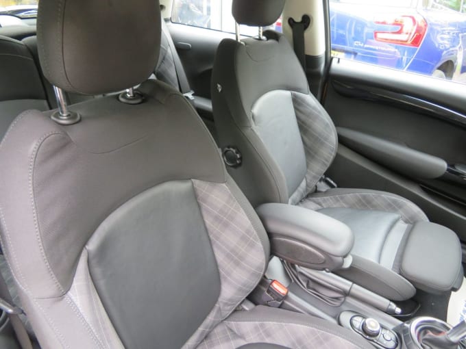 2025 Mini Hatch