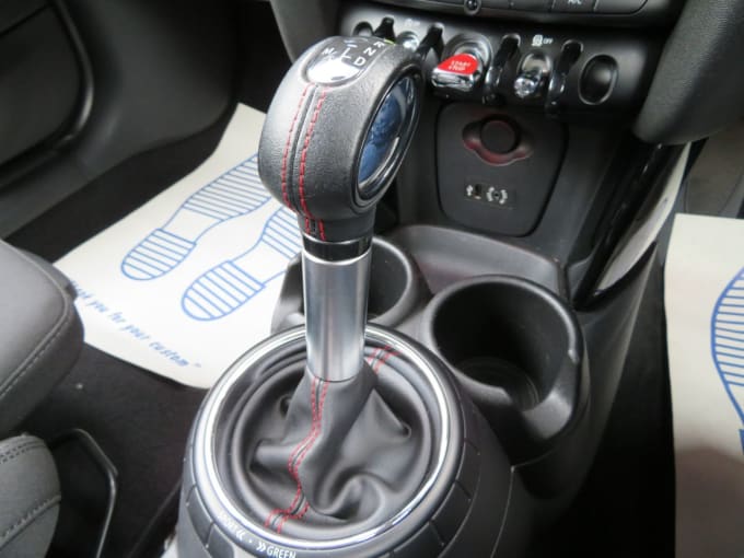 2025 Mini Hatch
