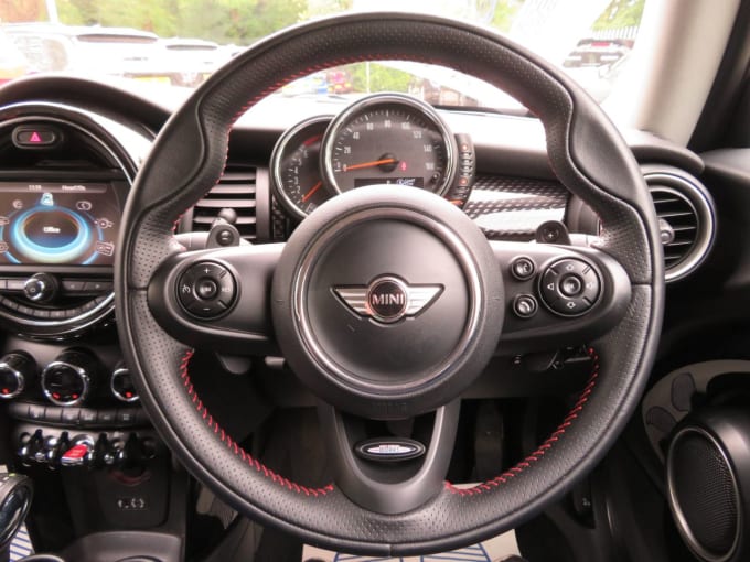 2025 Mini Hatch
