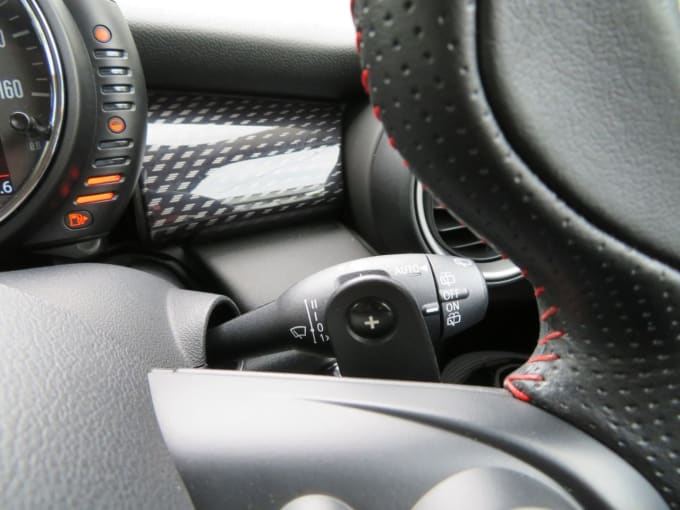 2025 Mini Hatch
