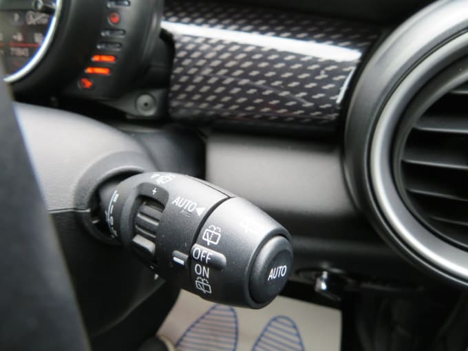 2025 Mini Hatch