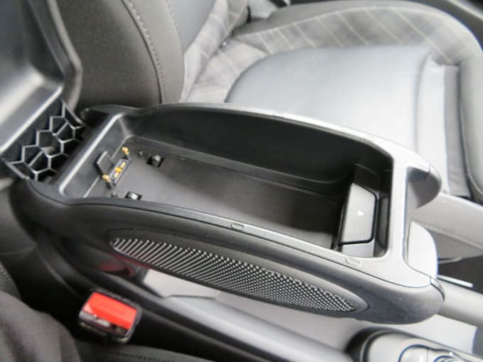 2025 Mini Hatch