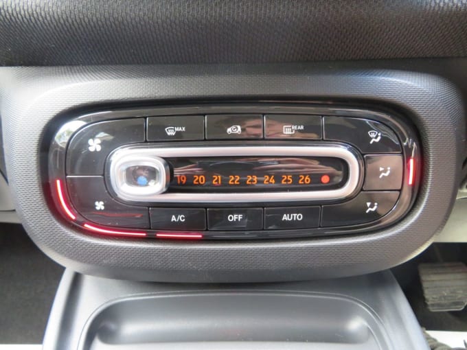 2025 Smart Forfour