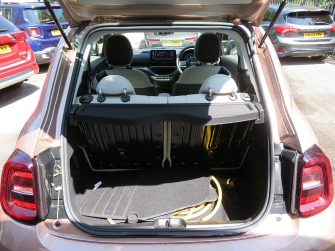 2025 Fiat 500e