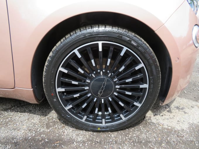 2025 Fiat 500e