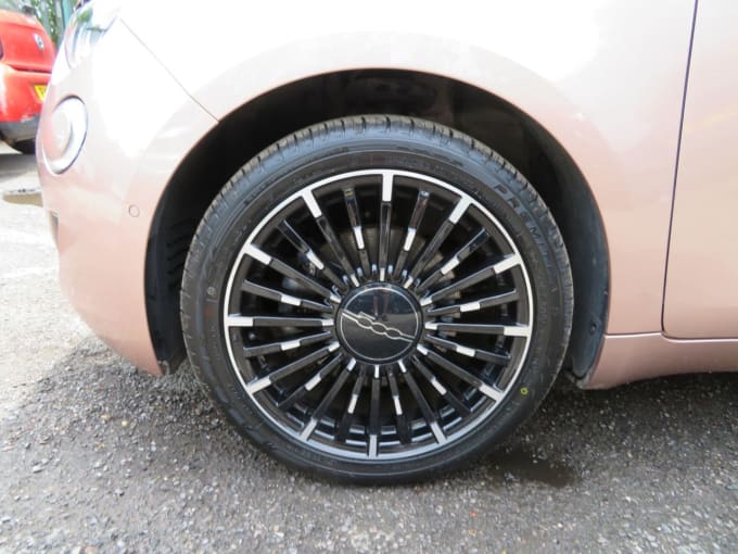 2025 Fiat 500e