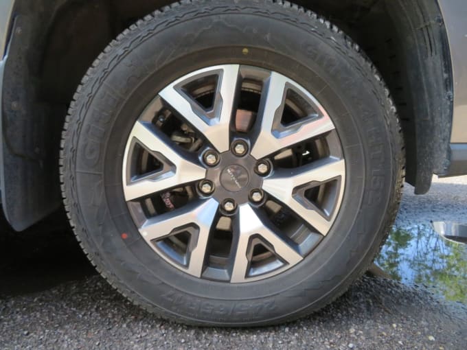 2025 Maxus T90ev