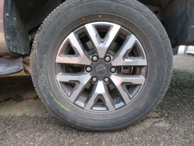 2025 Maxus T90ev