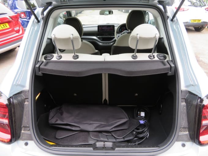 2025 Fiat 500e