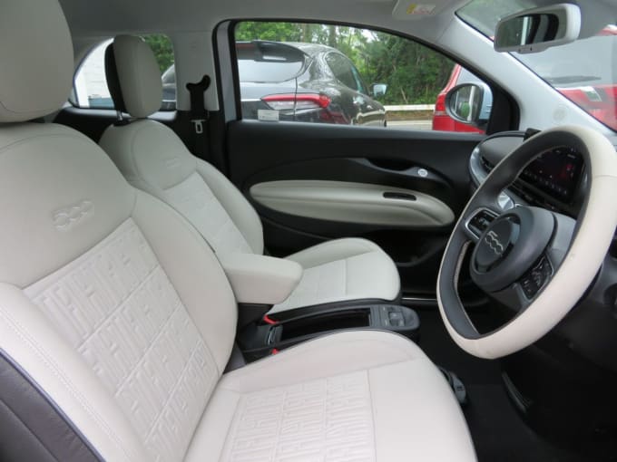 2025 Fiat 500e
